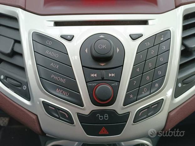 Ford Fiesta VI 2008 1.2 16v Titanium 82cv 3p