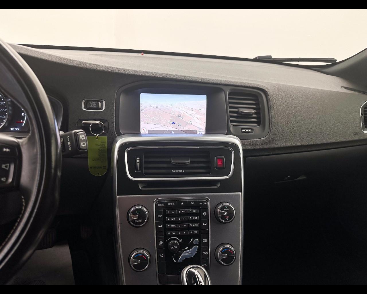 VOLVO V60 D3 Geartronic Dynamic Edition
