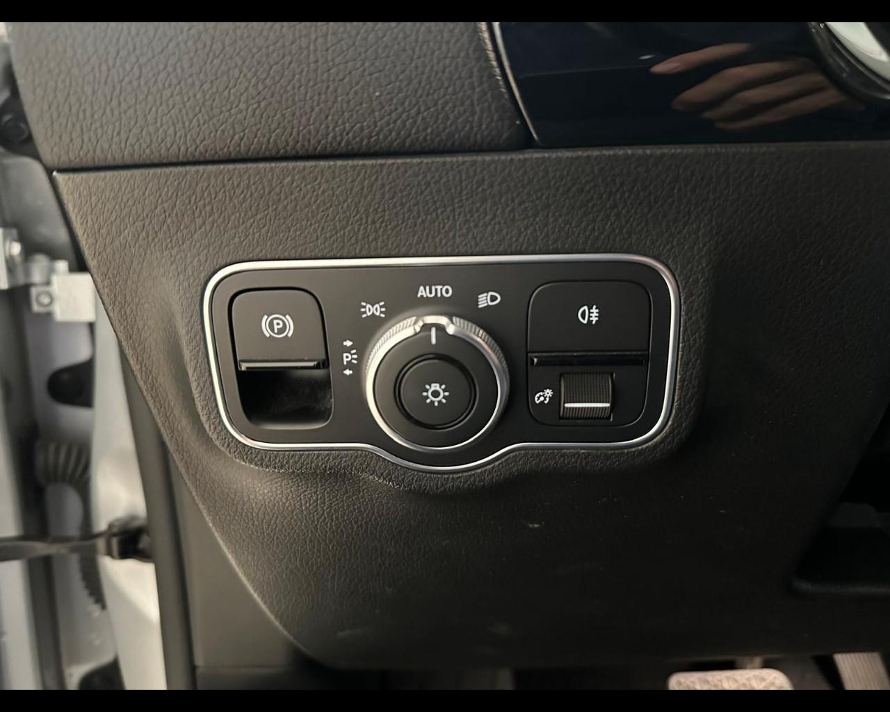 Mercedes-Benz Classe B (W247) - B 180 d Automatic Sport Plus