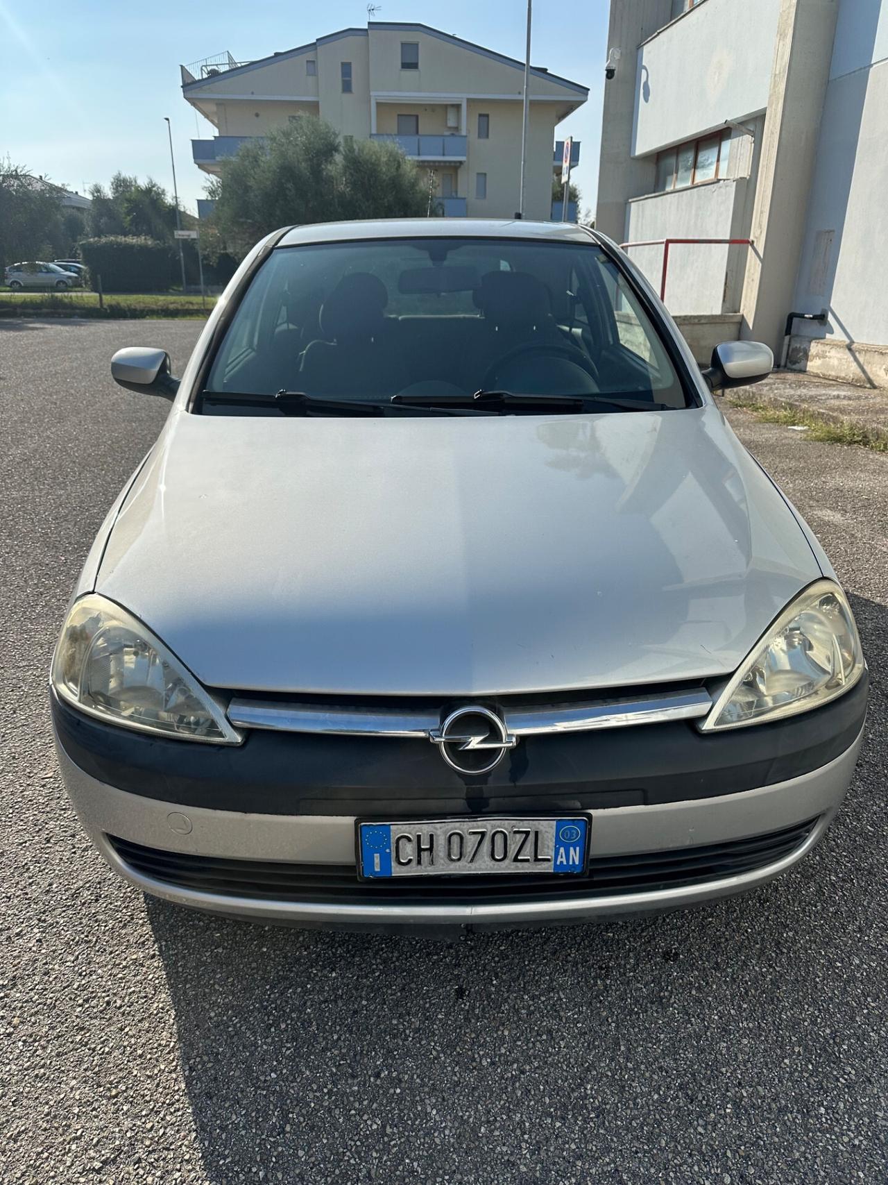 Opel Corsa 1000 benzina 2003 115.000km
