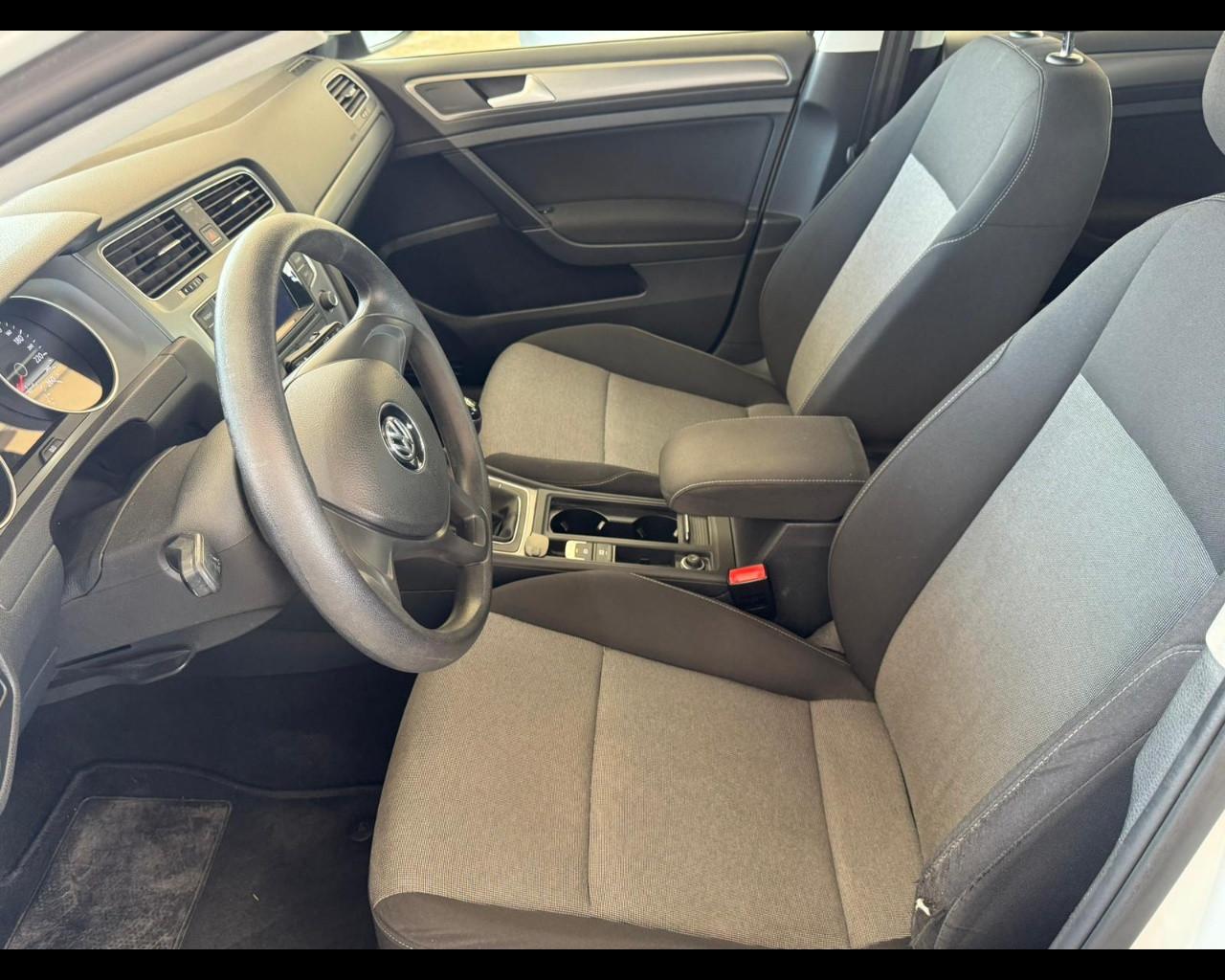 VOLKSWAGEN Golf 7ª serie - Golf 1.4 TGI 5p. Trendline BlueMotion