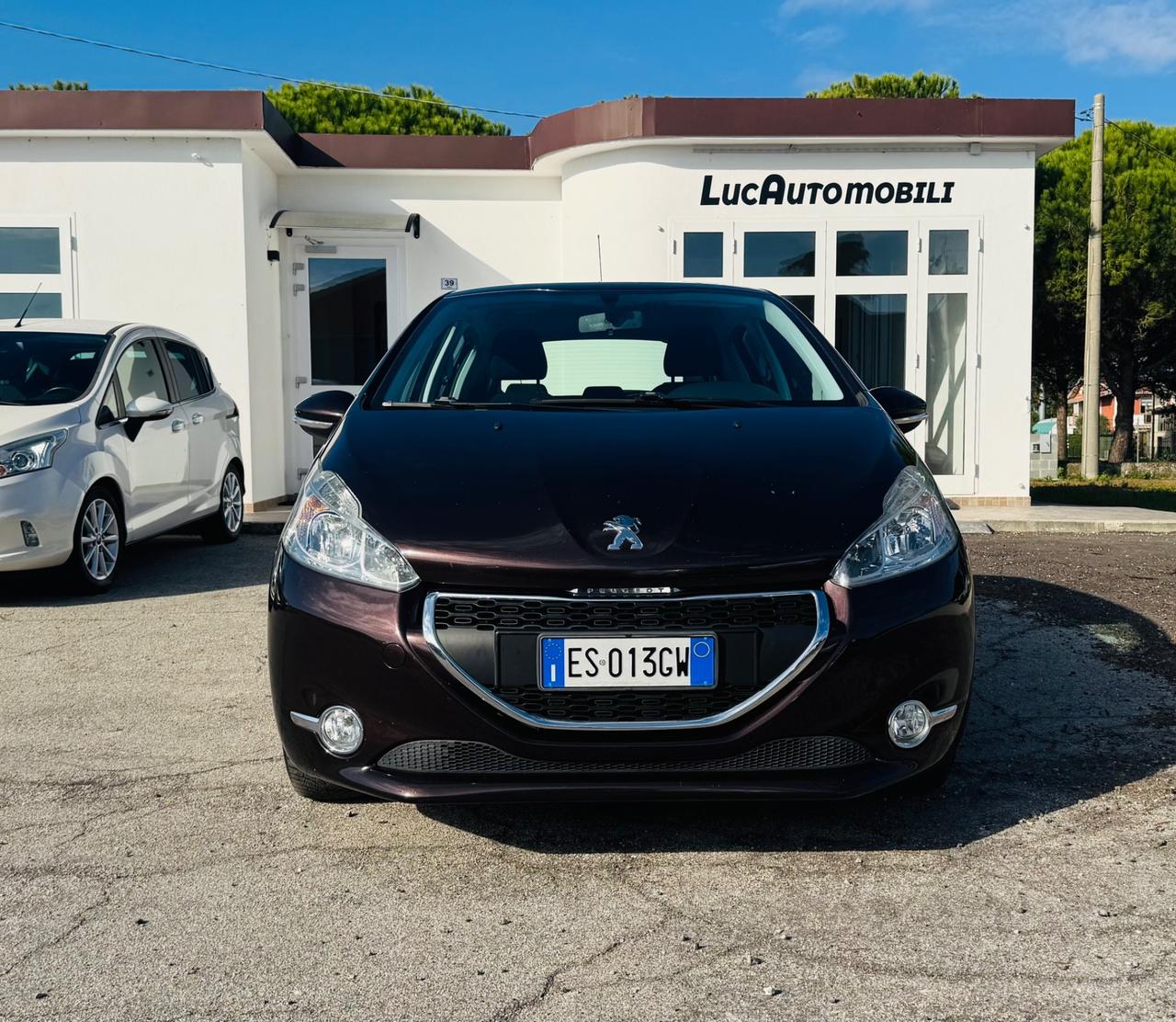 Peugeot 208 1.4 HDi 68 CV 5 porte Allure