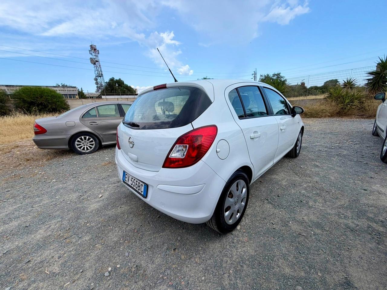 Opel Corsa 1.0 Benzina- Neopatentati- Anche Permuta