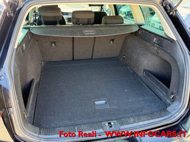 VOLKSWAGEN Passat Variant 1.6 TDI 120 cv Comfortline - DSG