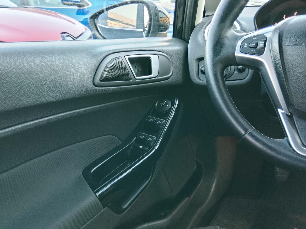 Ford Fiesta GPL CASA MADRE - Titanium