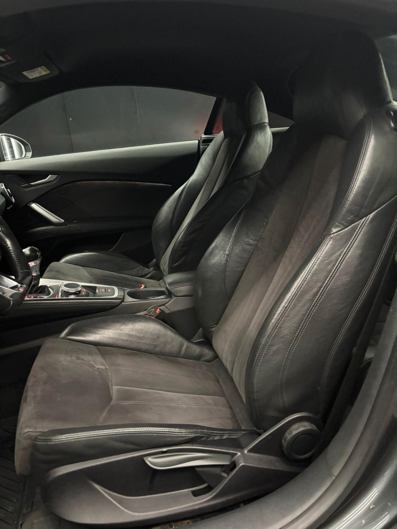 Audi TT Coupé 1.8 TFSI S tronic line 180CV