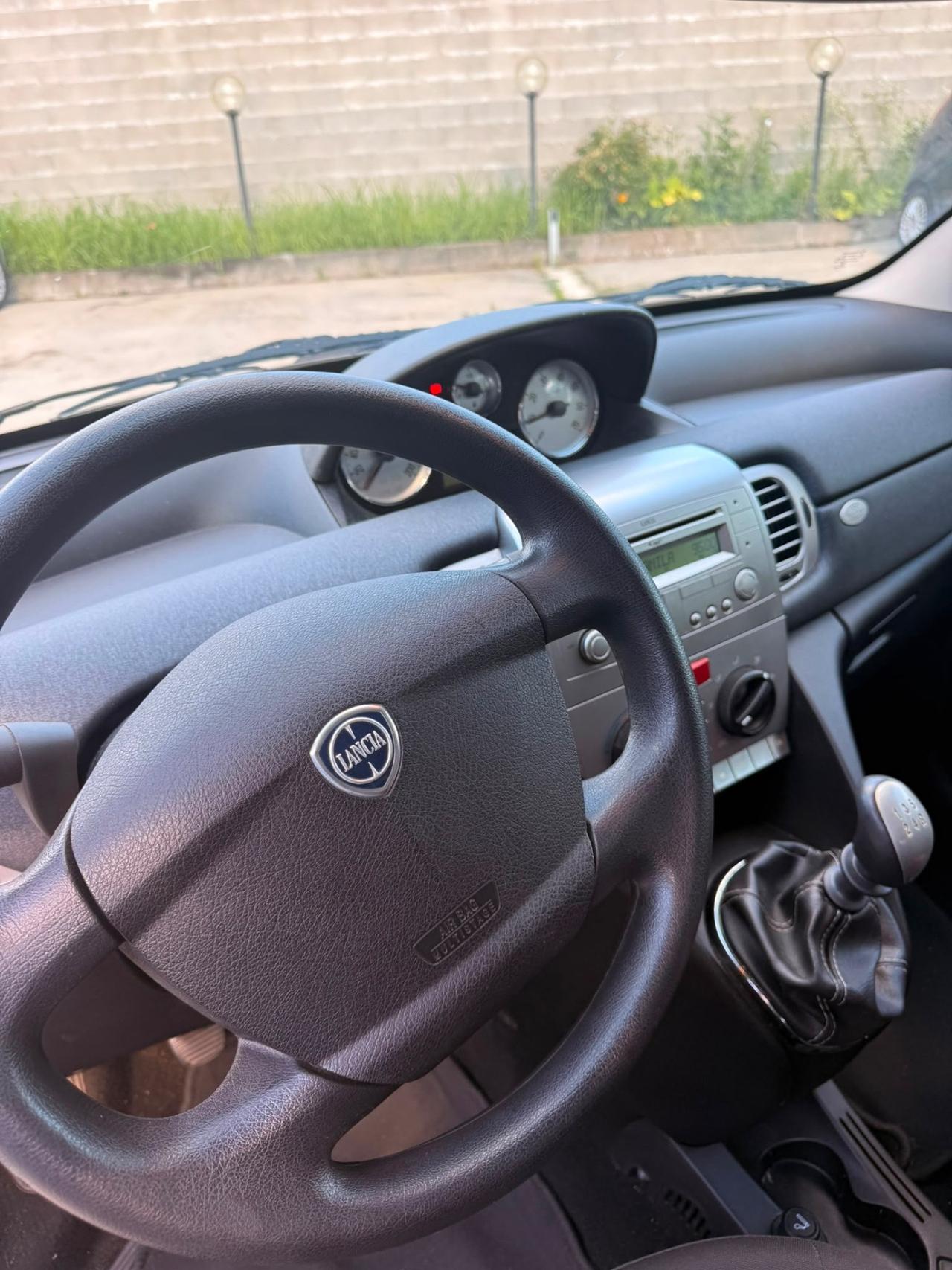 Lancia Ypsilon 1.2 Argento (Su appuntamento)