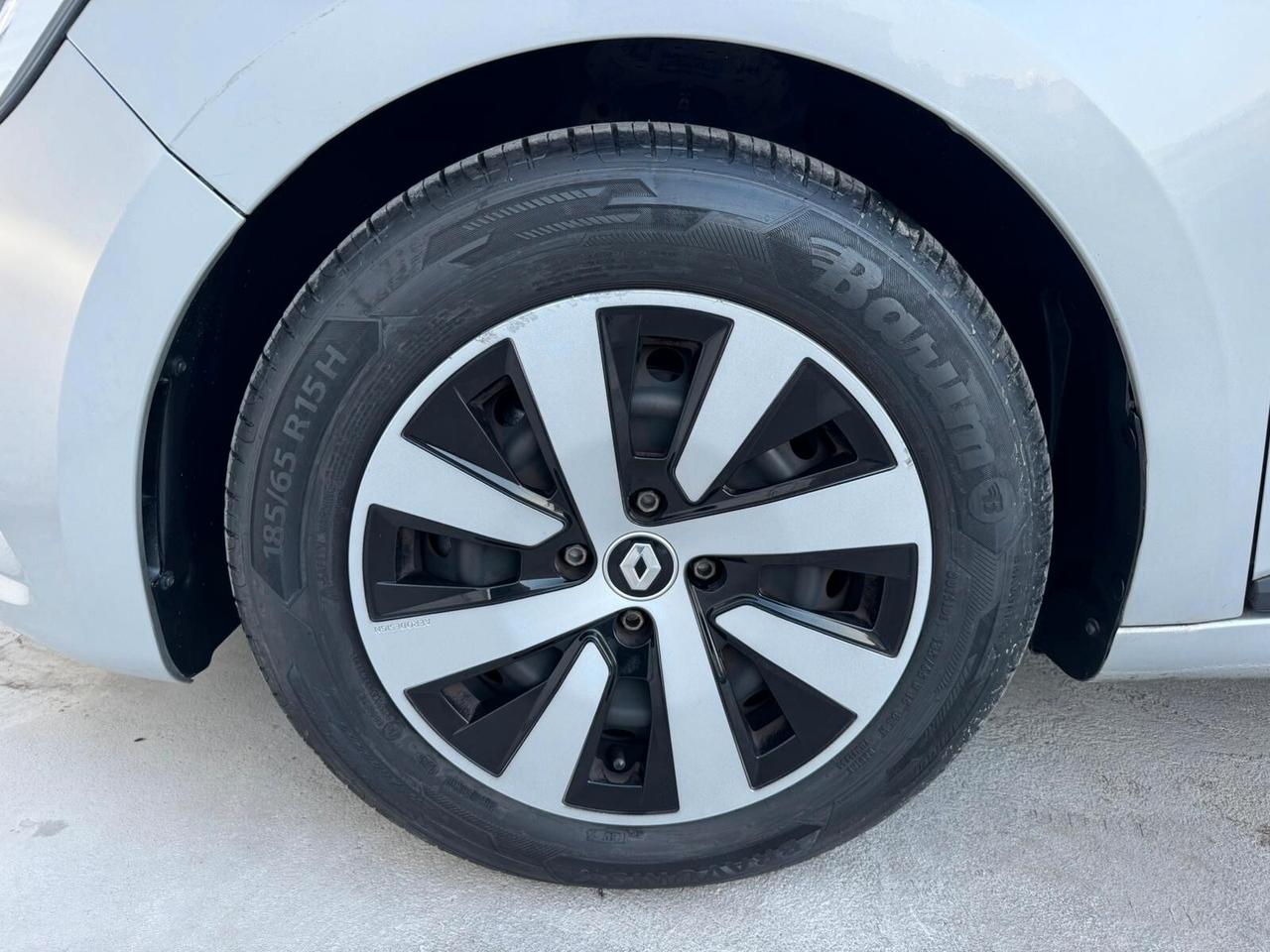 RENAULT CLIO 1.0 TCe 90CV 2023!!! EQUILIBRE!!!