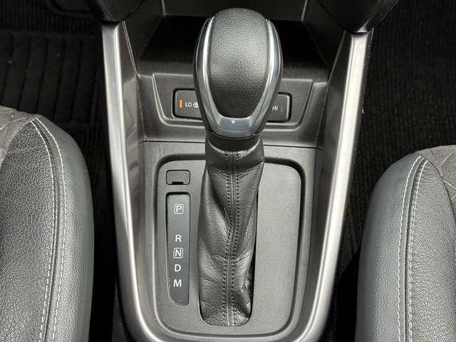 Suzuki Vitara 1.5 140V hybrid Starview auto