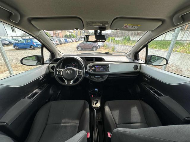 TOYOTA Yaris 1.5 5 POSTI IBRIDA OK NEOPATENTATI BI-COLOR