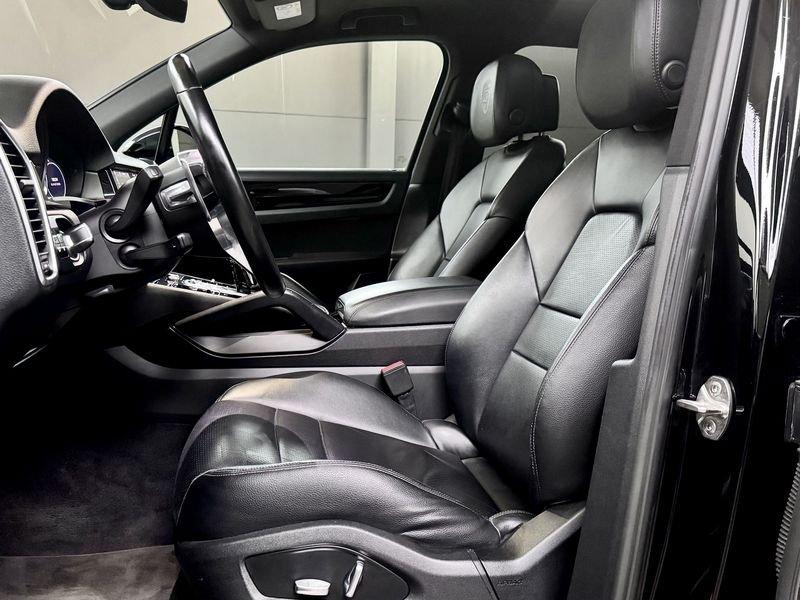 Porsche Cayenne 3.0 V6