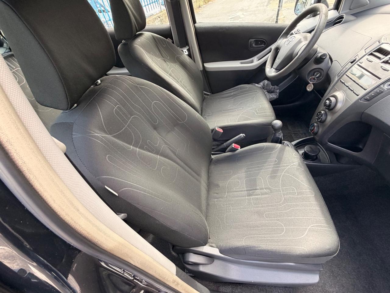 Toyota Yaris 1.0 5 porte Now 2010