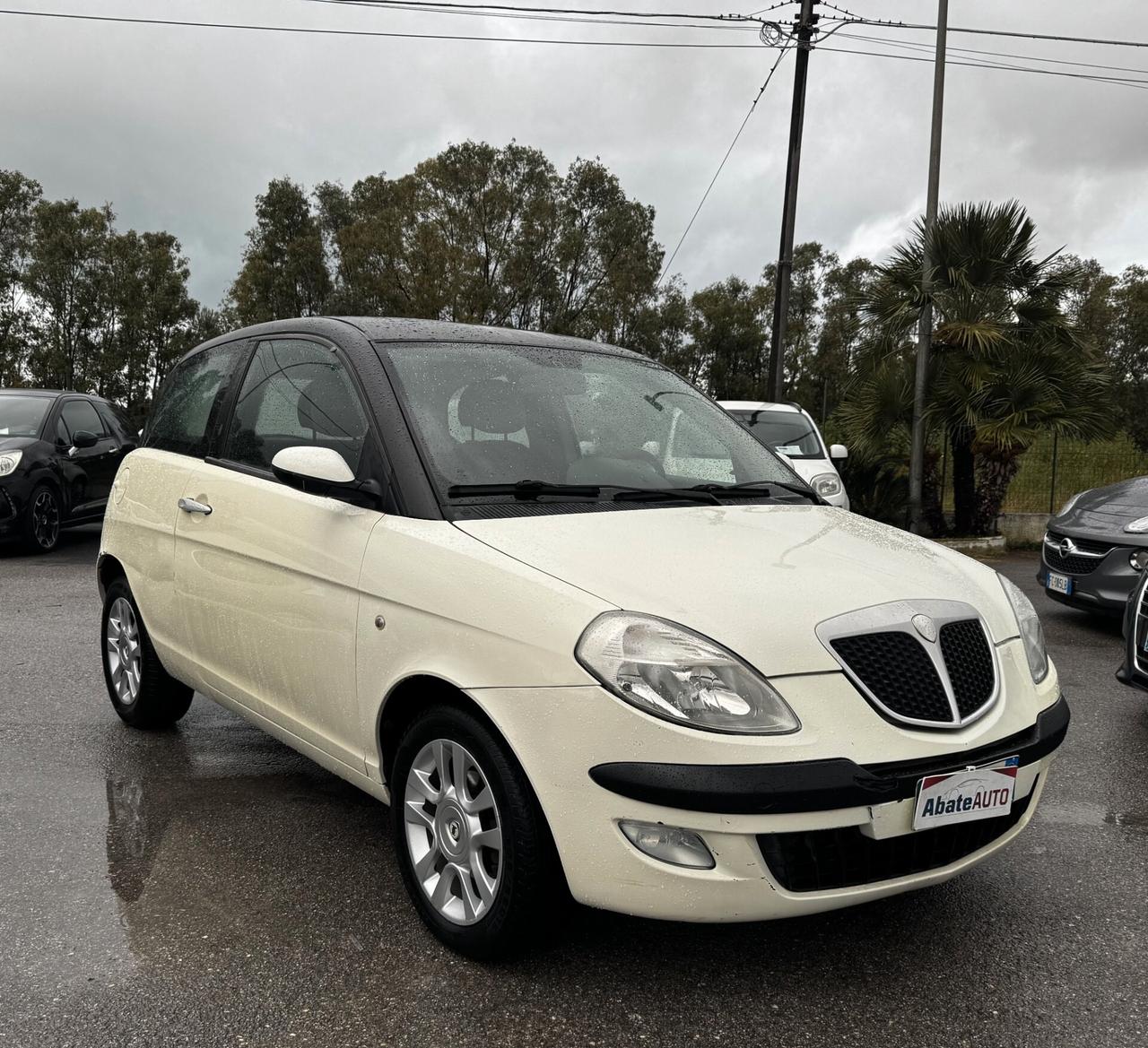 Lancia Ypsilon 1.3 Multijet 16V Momo Design