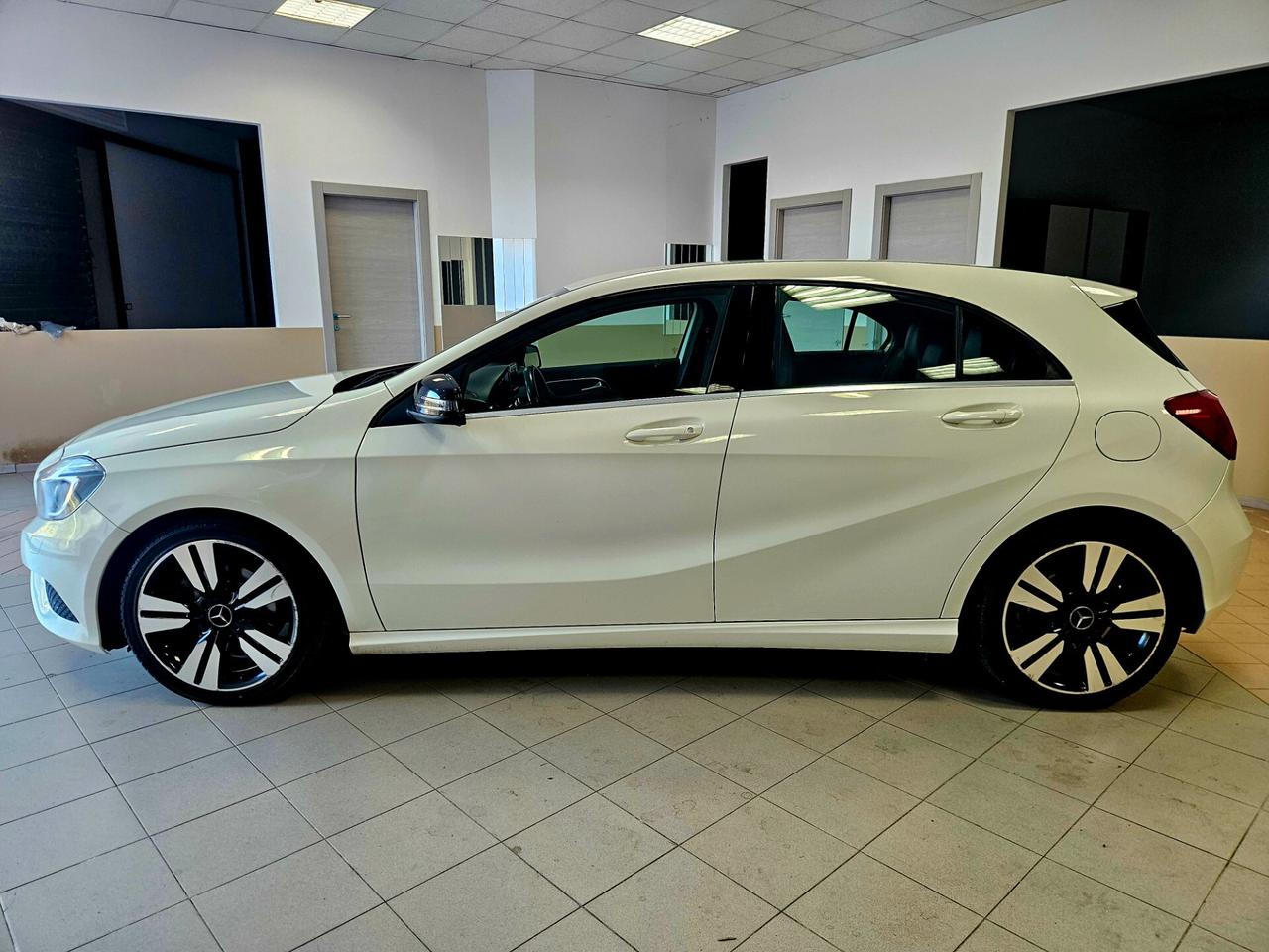 Mercedes-benz A 200 A 200 CDI Premium