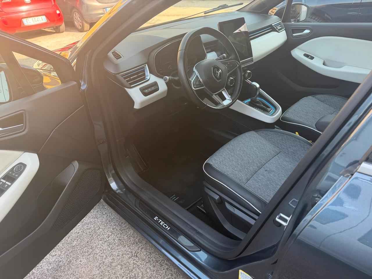 Renault Clio Full Hybrid E-Tech 140 CV 5 porte