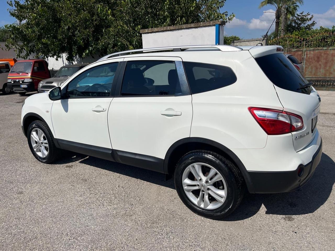 Nissan qashqai 1.5 dci -7 Posti -Tekna-11/2012