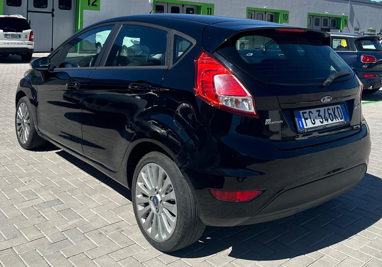 Ford Fiesta 1.5 TDCi 75CV 5 porte Titanium
