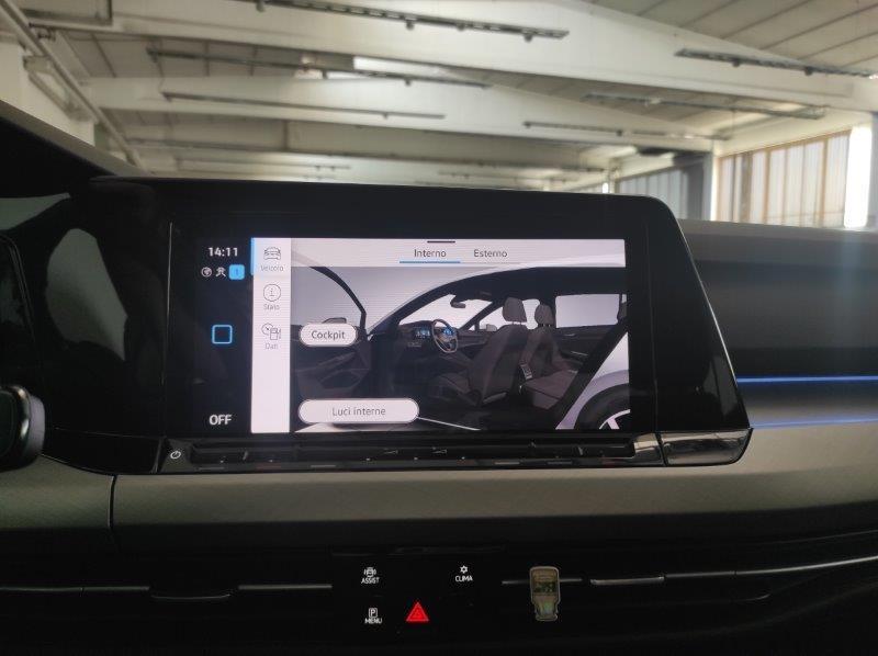 VOLKSWAGEN Golf 8ª serie - Golf 1.0 eTSI EVO DSG Life