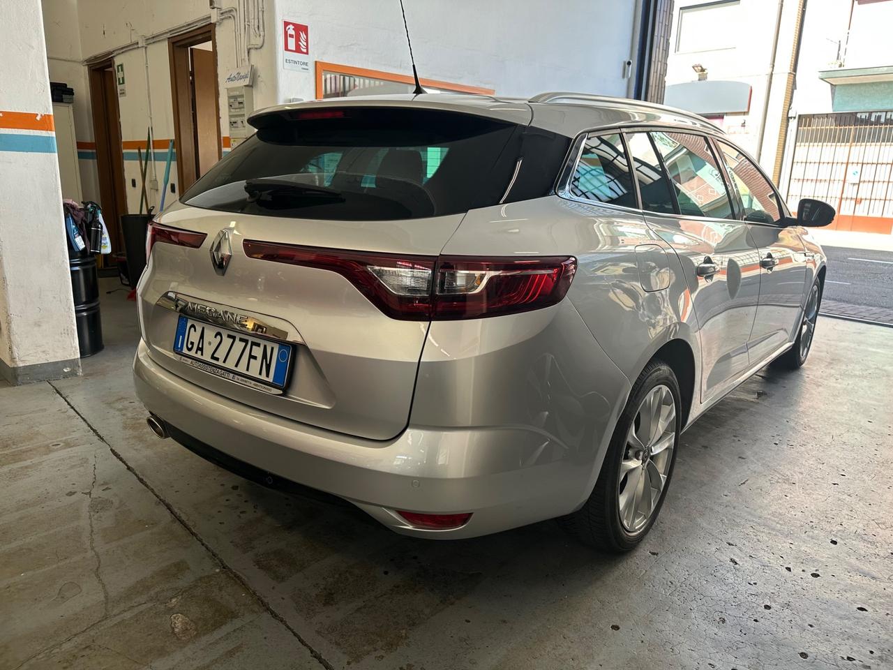 Renault Mégane Sporter TCe 140 CV EDC Intens