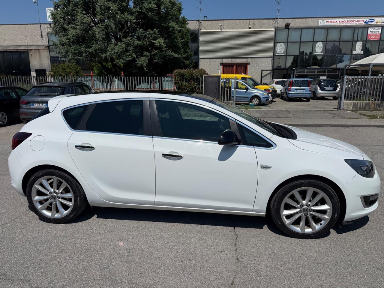 Opel Astra 1.4 Turbo 120CV 5 porte Cosmo