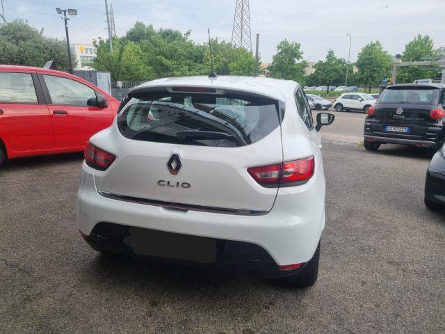 RENAULT Clio 1.2 75CV 5 porte Live