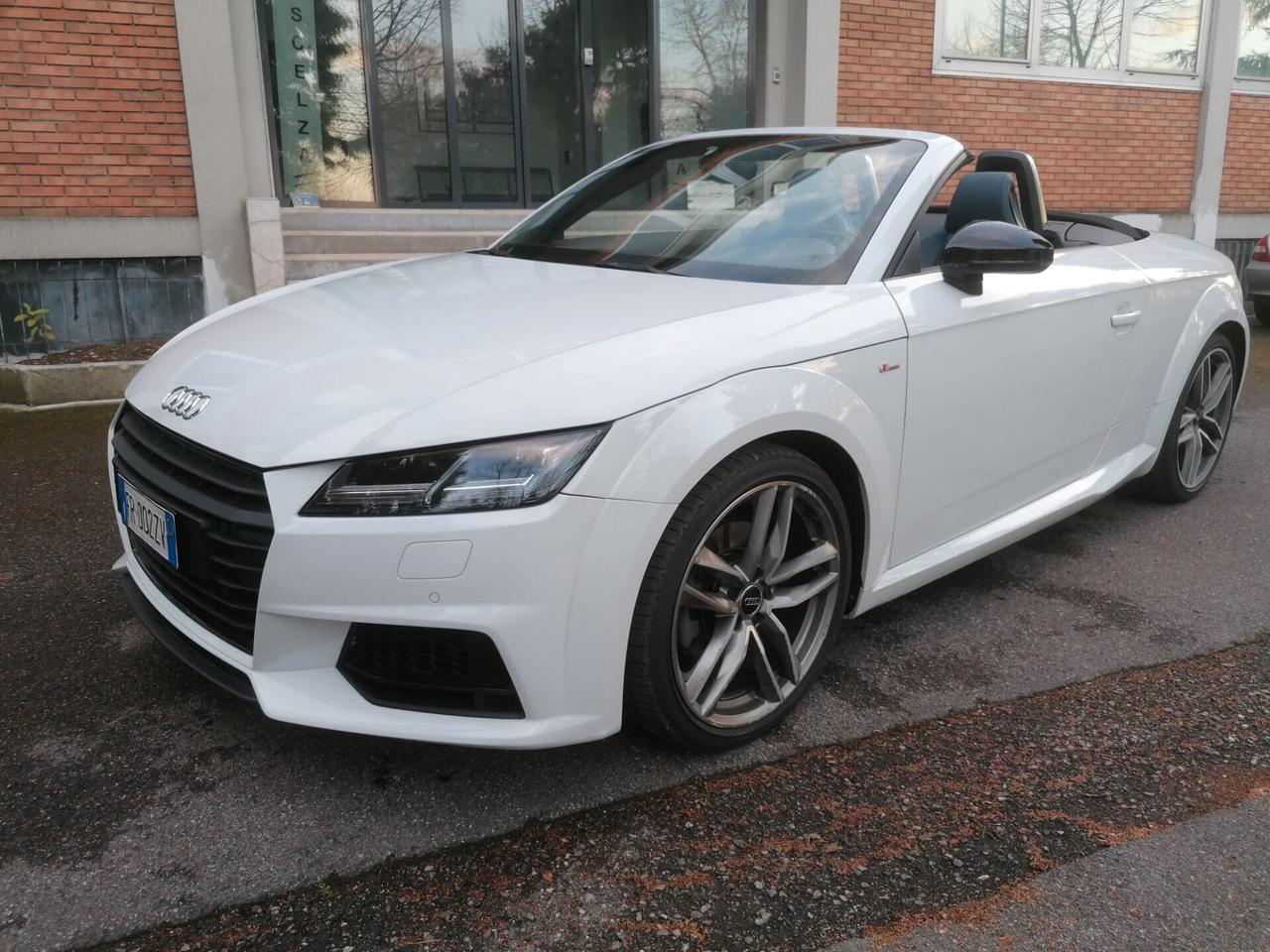 Audi TT Roadster 1.8 TFSI S tronic Design