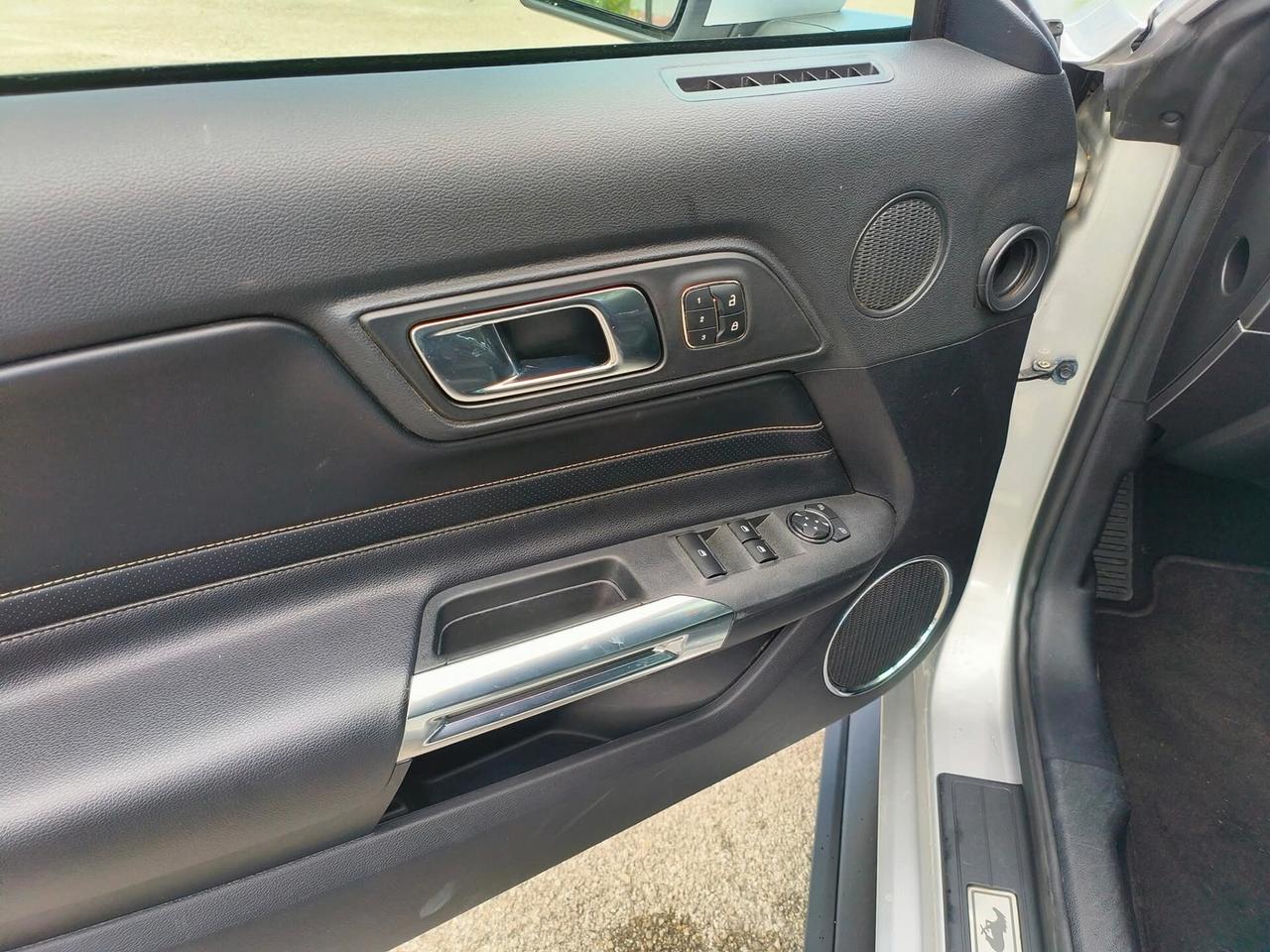 Ford Mustang 2.3 Ecoboost Premium 314 CV Autom. Shelby pack