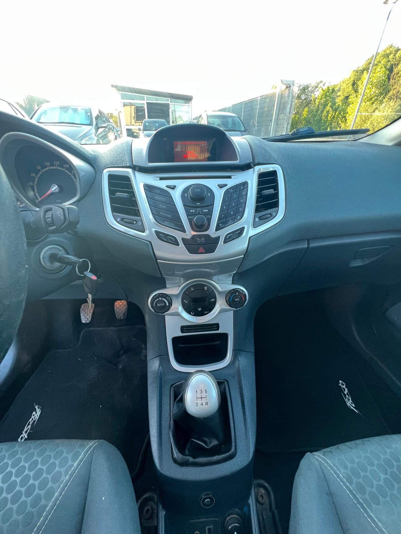 Ford Fiesta 1.4 5 porte Bz.- GPL Titanium