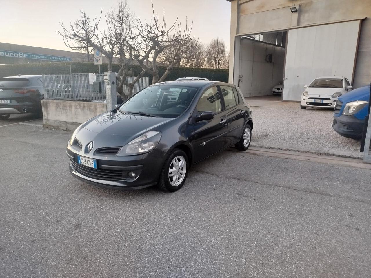 Renault Clio 1.2 75CV 5 porte Live