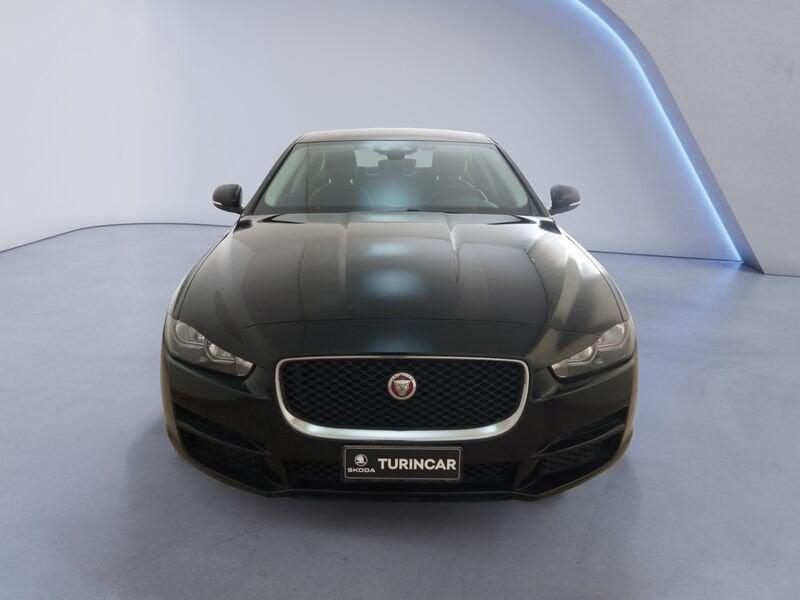 Jaguar XE 2.0 D 180 CV aut. SE