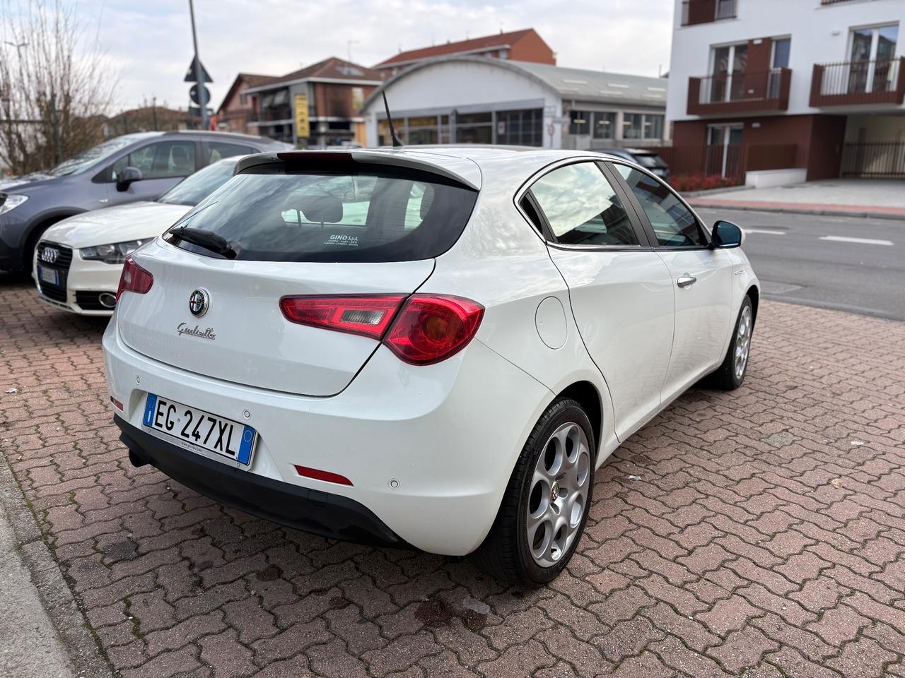 Alfa Romeo Giulietta 1.6 JTDm-2 105 CV Exclusive