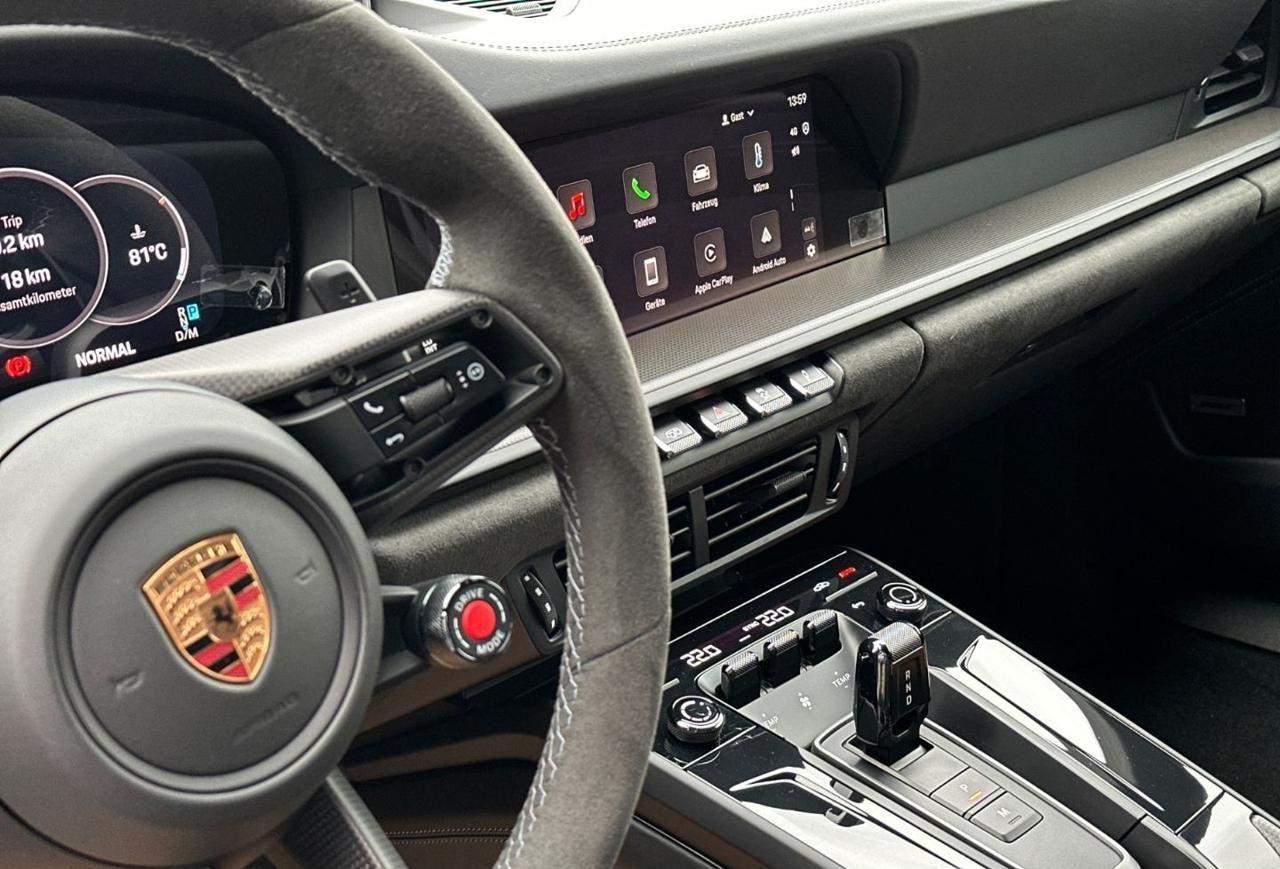 PORSCHE 992 Carrera 4 GTS 992.2 *Alcantara-LED Matrix-Finanz*