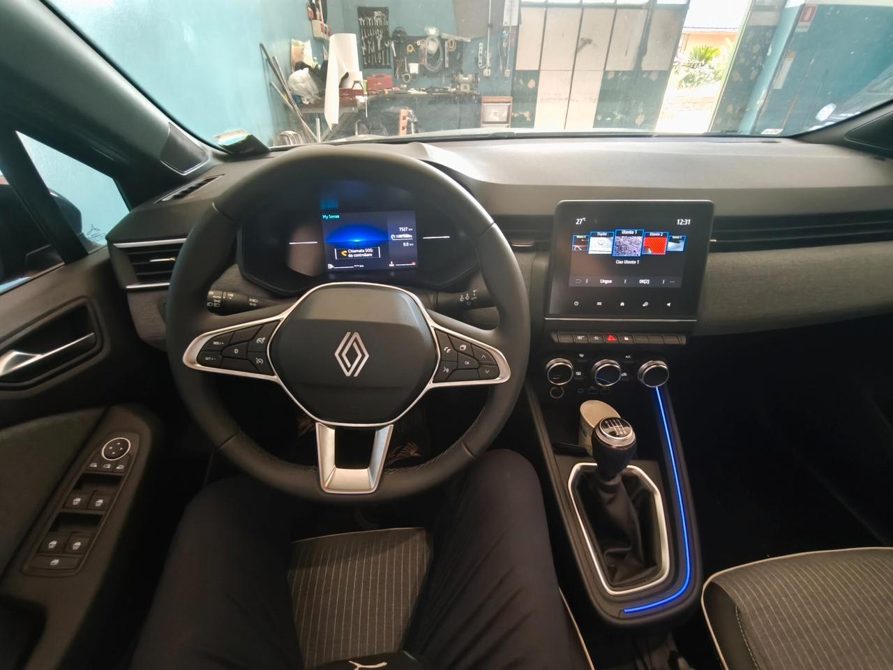 Renault Clio TCe 90 CV 5 porte Techno INCIDENTATA