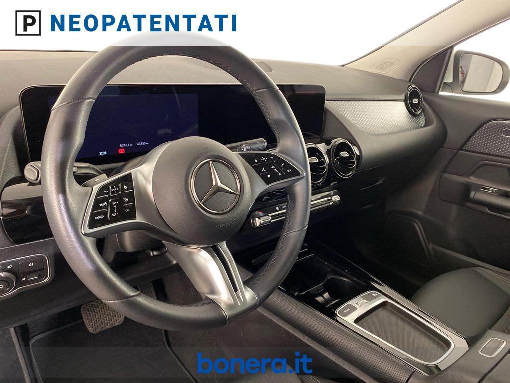 Mercedes GLA 180 180 D Advanced 8G-DCT
