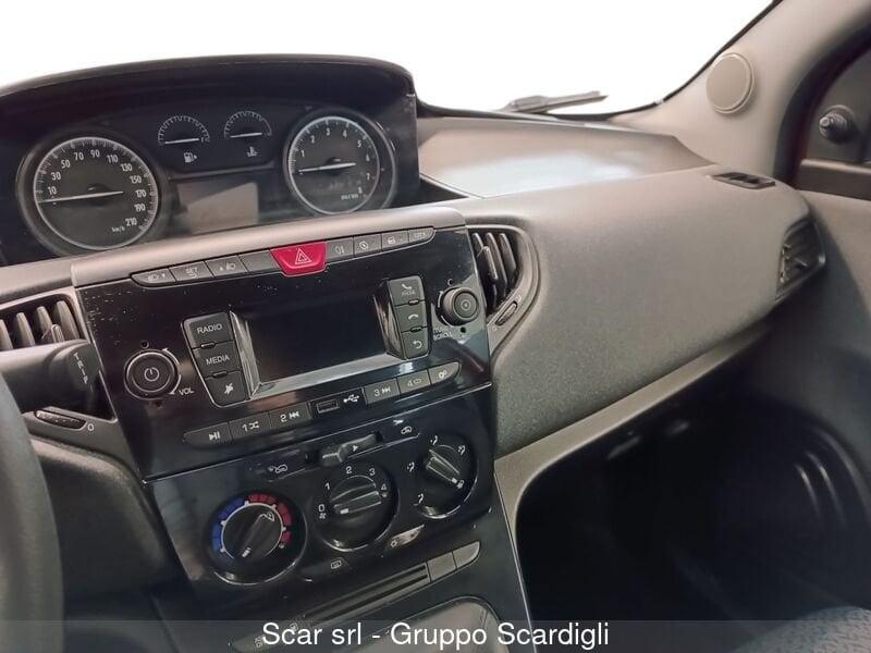 Lancia Ypsilon 1.2 69 CV 5 porte GPL Ecochic Silver