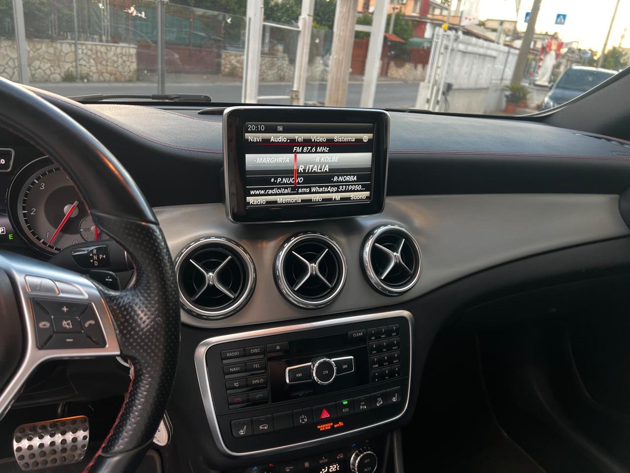 M-Benz GLA 220 CDI 4Matic Premium- AMG-TETTO- FULL