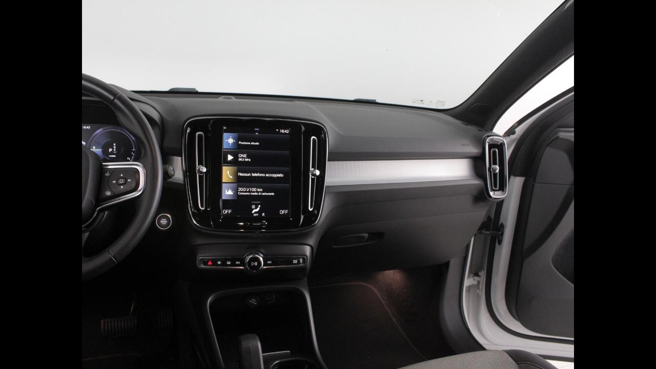 VOLVO XC40 - XC40 1.5 t4 phev Inscription Expression auto my21