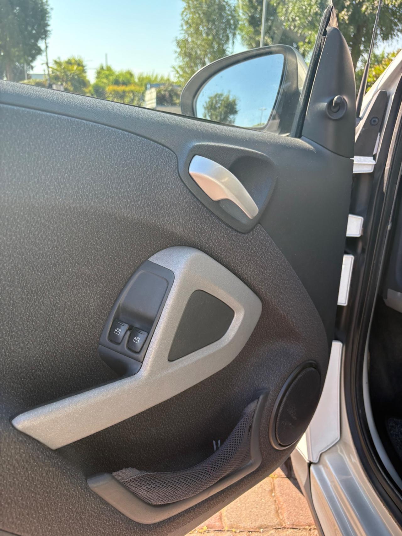 Smart ForTwo 1000 52 kW MHD coupé pure