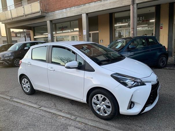 Toyota Yaris 1.5 Hybrid 5 porte Business