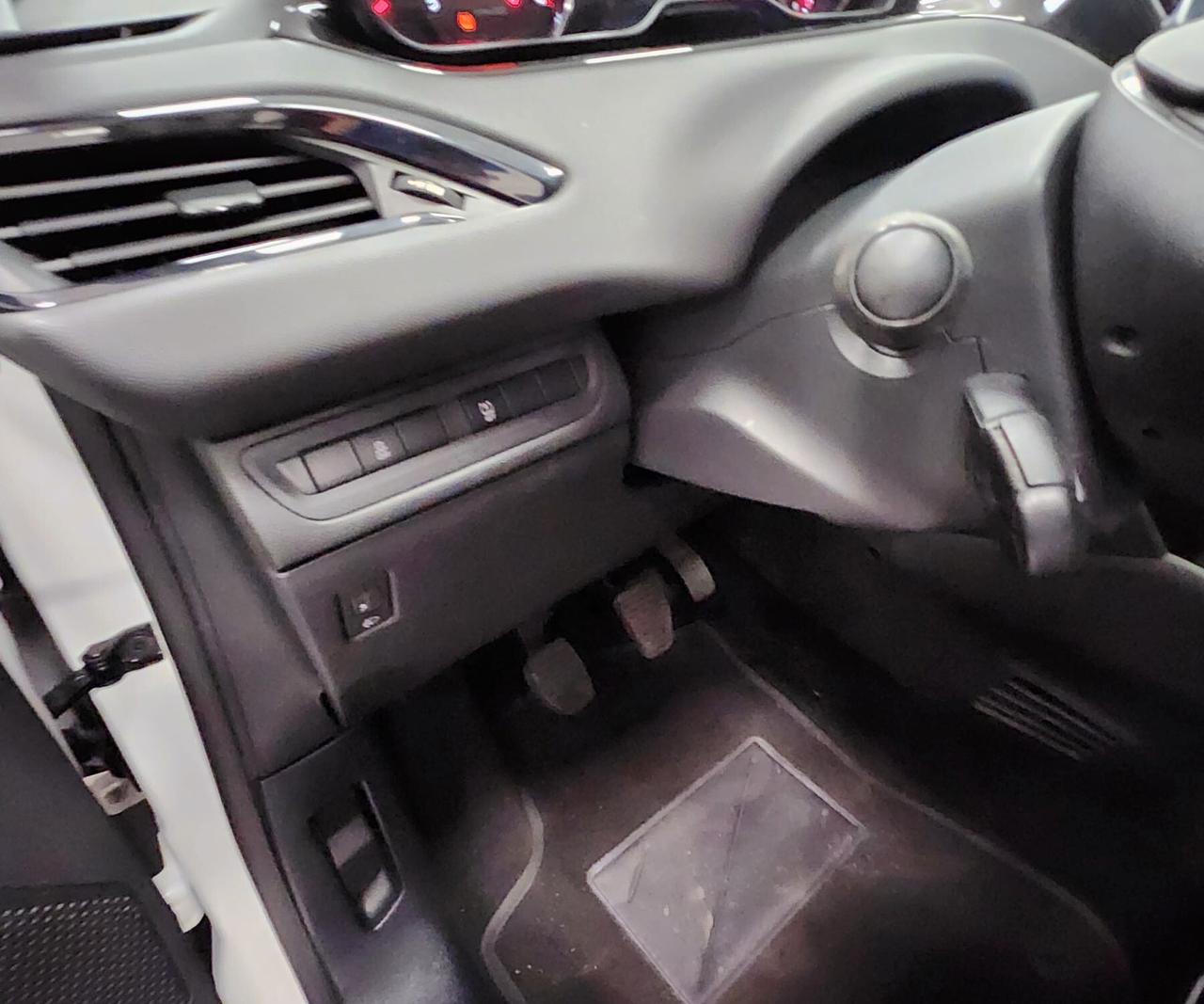 Peugeot 208 1.4 HDi 68 CV 5 porte Active