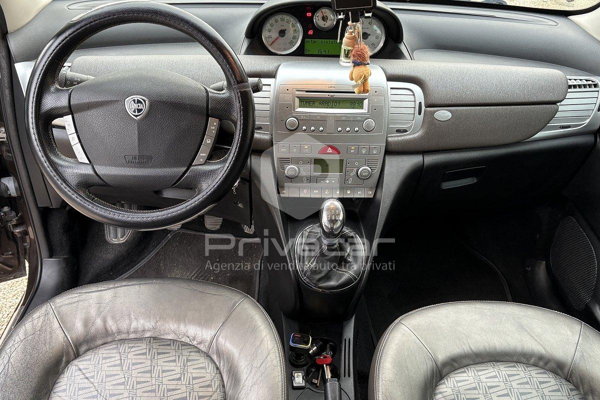 LANCIA Ypsilon 1.2 Versus