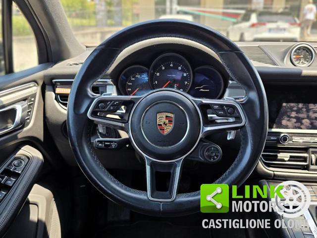 PORSCHE Macan Sport Chrono Pack