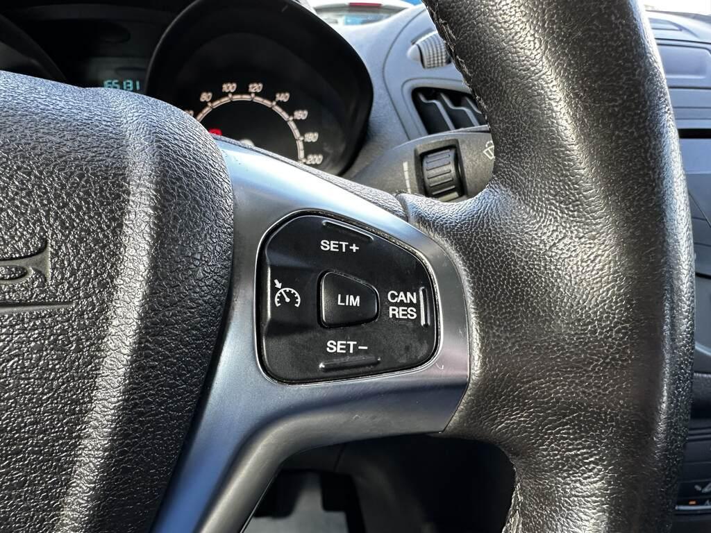 Ford Tourneo Courier 1.5 tdci 75cv plus E6