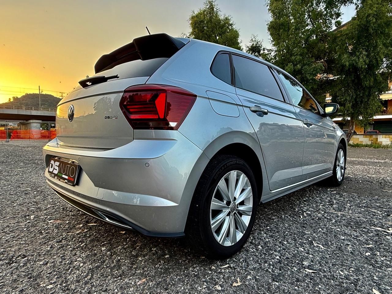 VOLSKSWAGEN POLO 1.6 TDI 95 CV 5p. RLINE