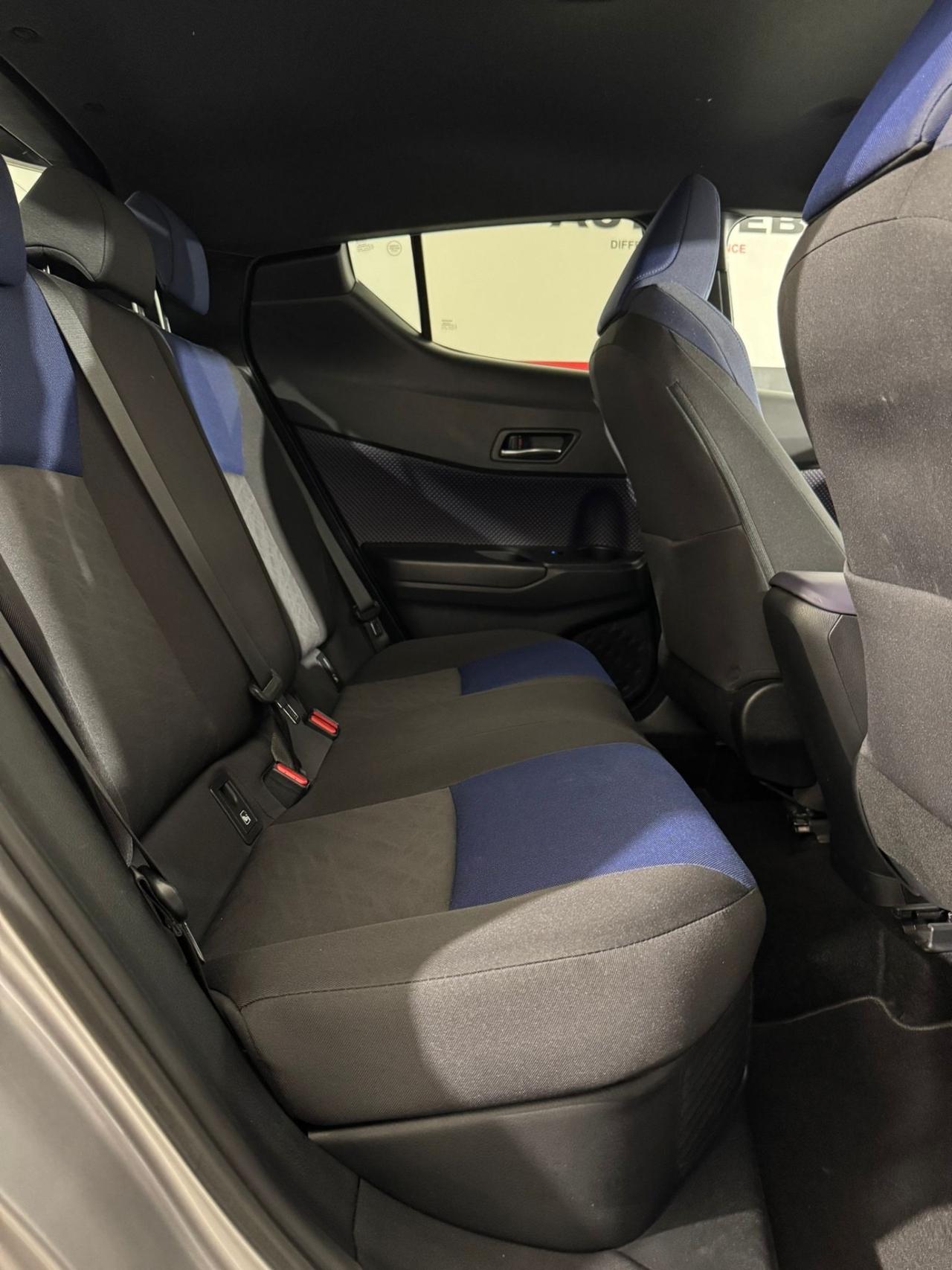 Toyota C-HR 1.8 Hybrid E-CVT Lounge
