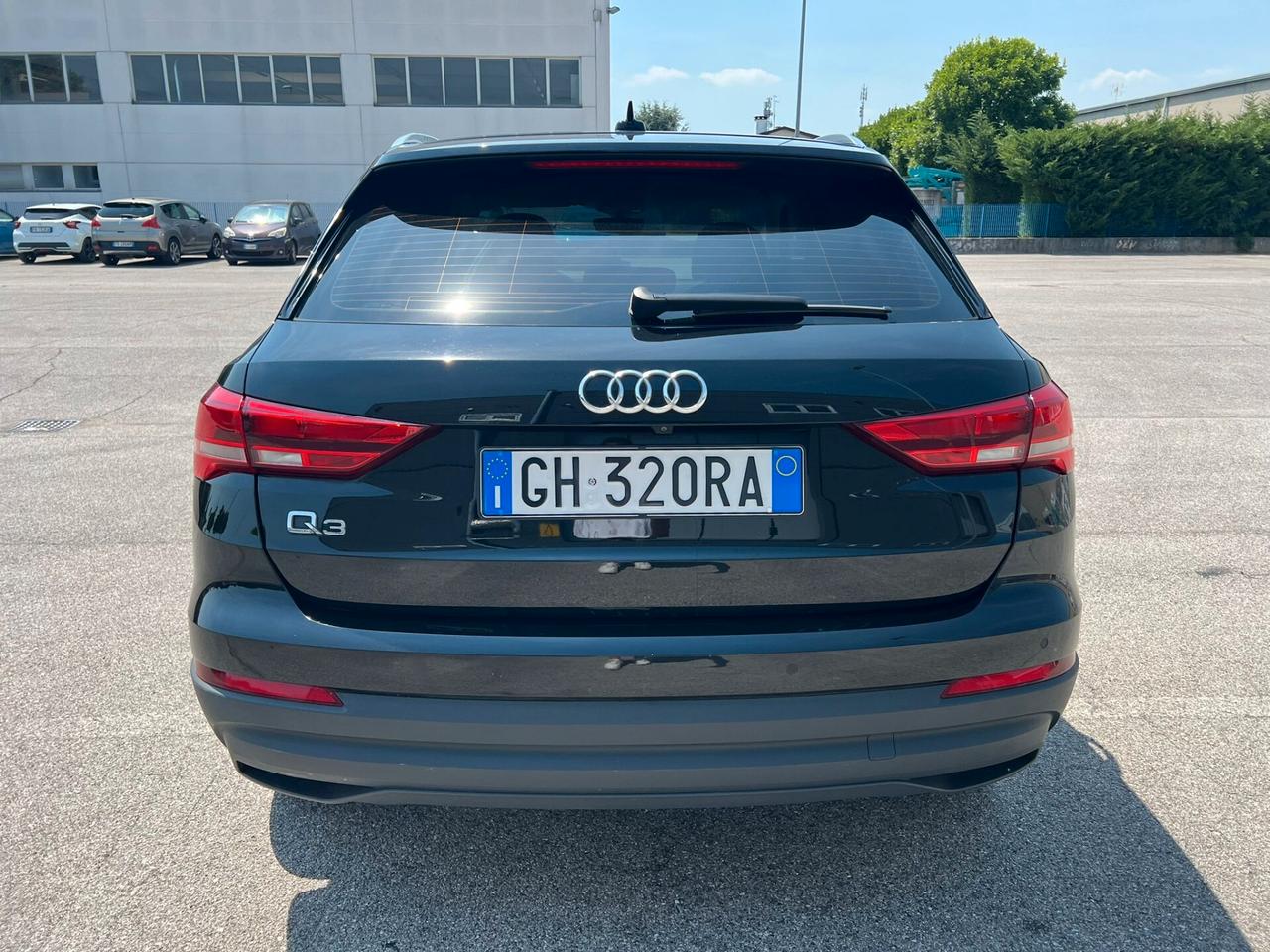 Audi Q3 35 TDI Business Advanced