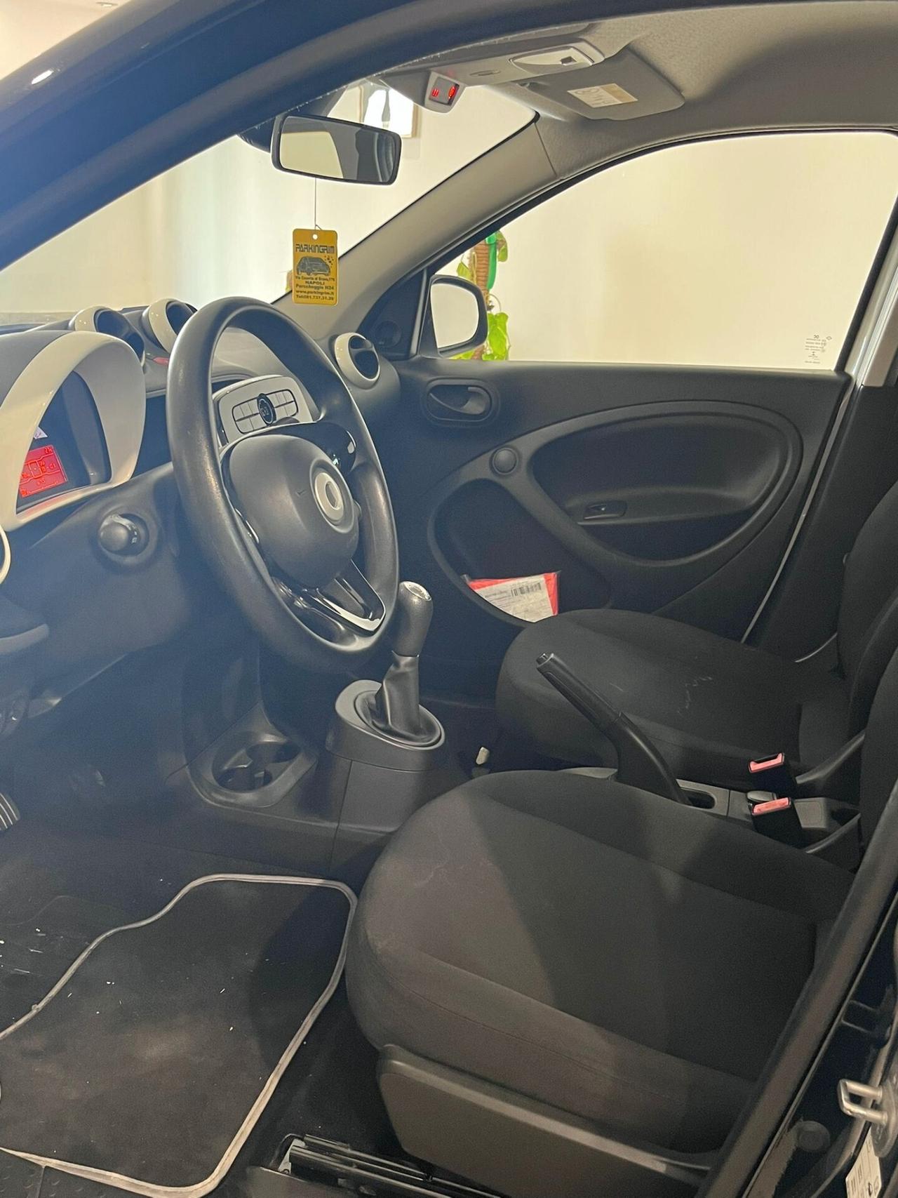 SMART FORFOUR 1.0 BENZINA ANNO 2019 - 84.000 KM ADATTA A NEOPATENTATI