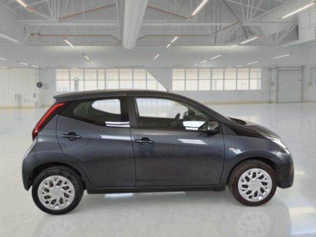TOYOTA Aygo Connect 1.0 VVT-i 72 CV 5 porte x-play