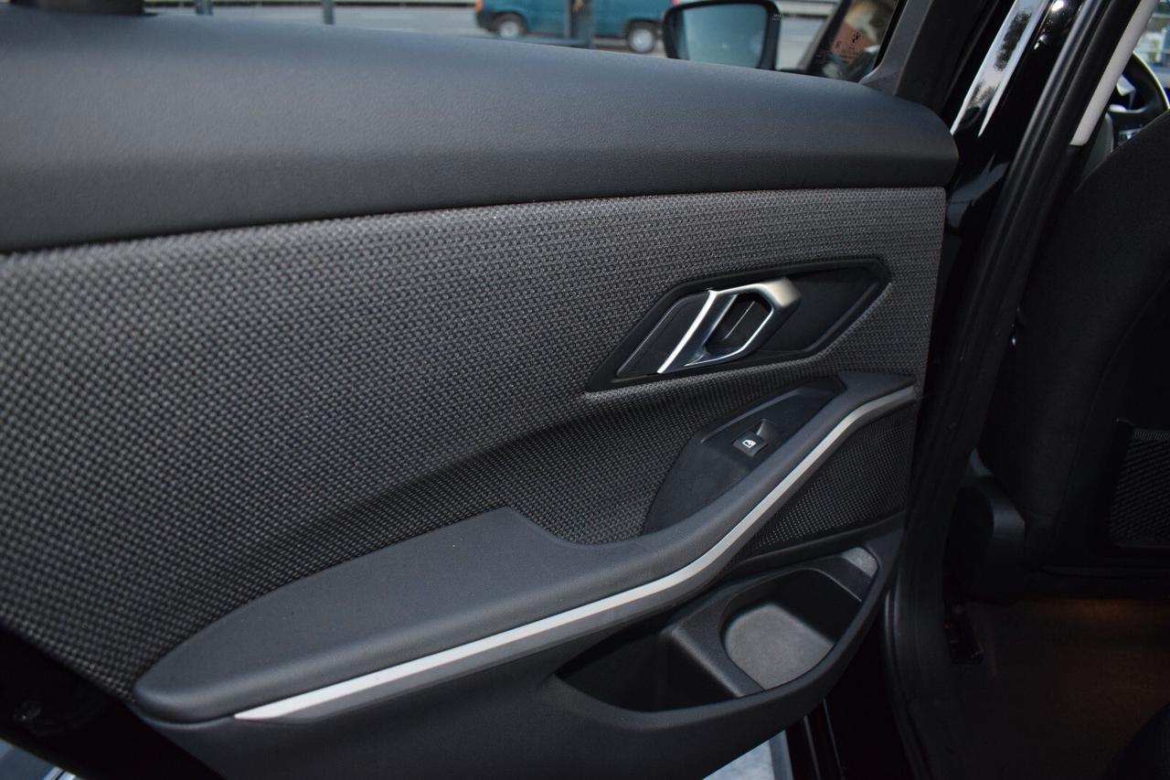 Bmw 320 320d xDrive Touring Msport