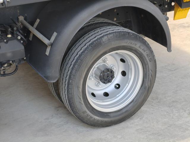 NISSAN Cabstar 35.13 NT400 3.0 130CV Ribaltabile Trilaterale